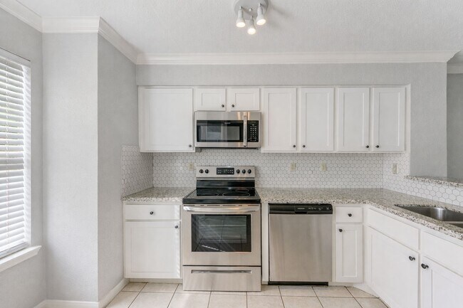 Photo - 2002 Gentryside Dr Unidad 110