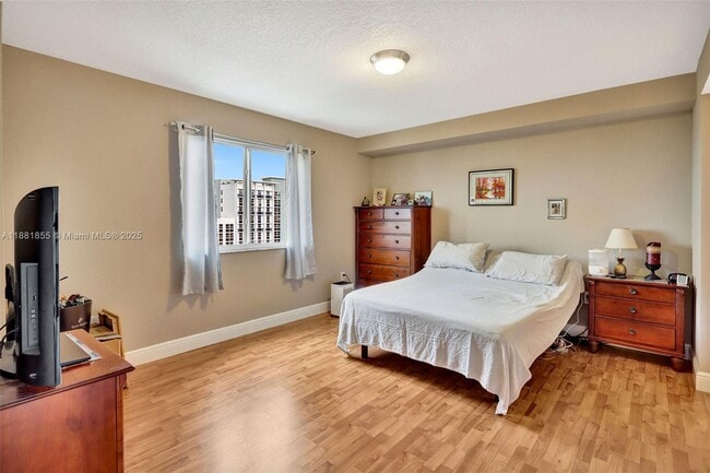 Photo - 816 NW 11th St Unit 905