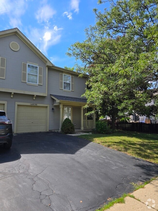 Building Photo - 14030 Danbury Dr Unit 14030 Rental
