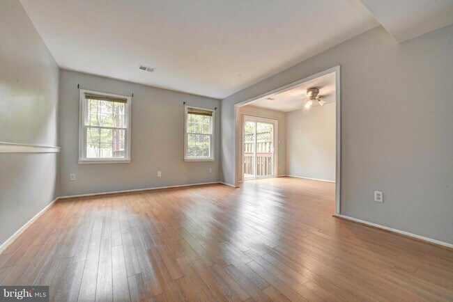 7794 Euclid Way