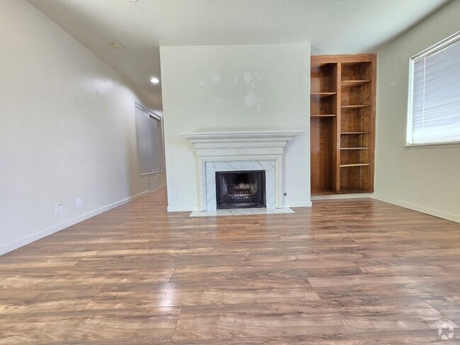 Building Photo - Edgar Unit 3 Rental