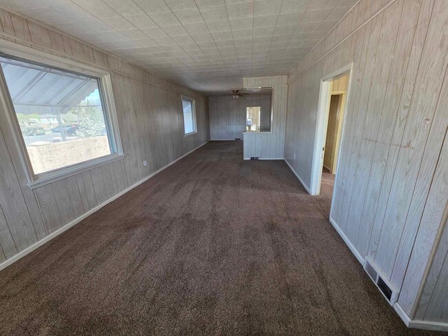 Photo - Price Rental