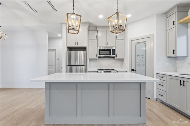 Photo - 17 Dorcas Cir