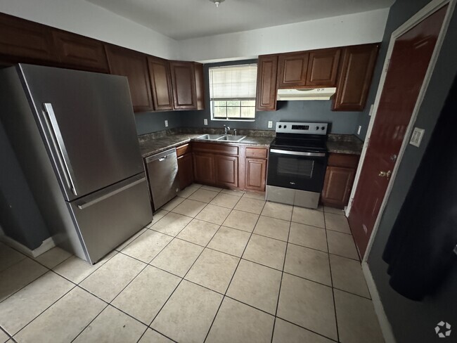 Building Photo - 1924 Nekoma Ct Unit 1926 Rental