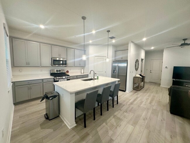 Photo - Looking for clean and responsible roommate