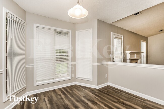 Photo - 352 Centennial Dr