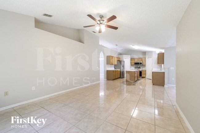 32 Sawfish Ln