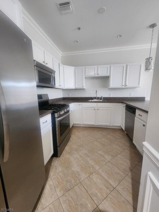 Photo - 1677 Springfield Ave Unidad 12