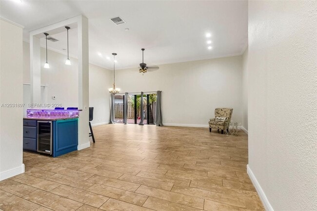 Photo - 2731 Parkview Dr S