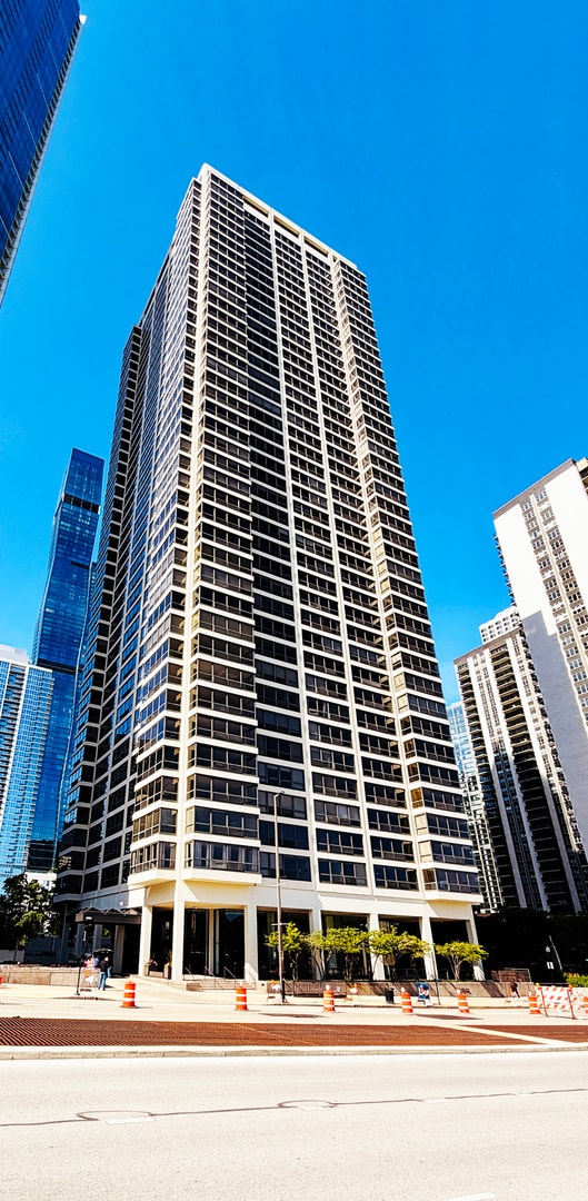 Building Photo - 360 E Randolph St Unit 2002