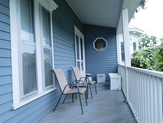 Photo - 102 Market St Unit 1