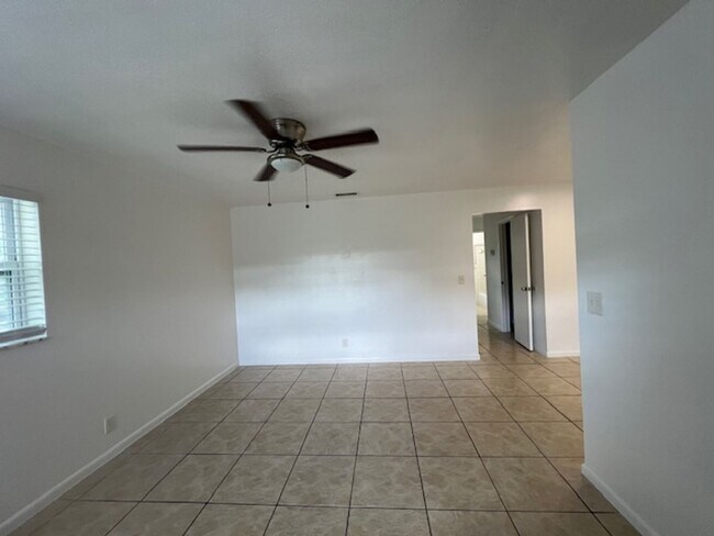 Photo - 523 S K St Lake Worth, FL 33460