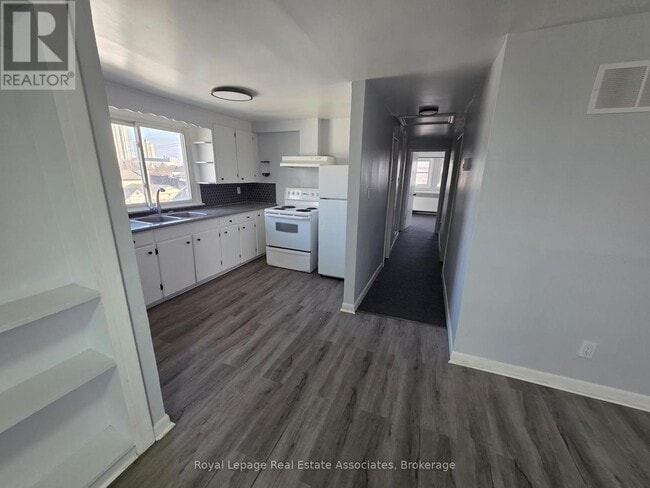 Photo - 5957 Barker St Unité 3