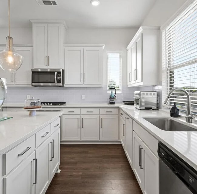 Photo - 2228 Palomino St