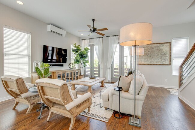 Photo - 2015 Eastland Ave