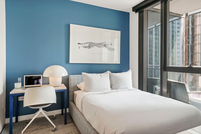 Photo - 445 E Waterside Dr