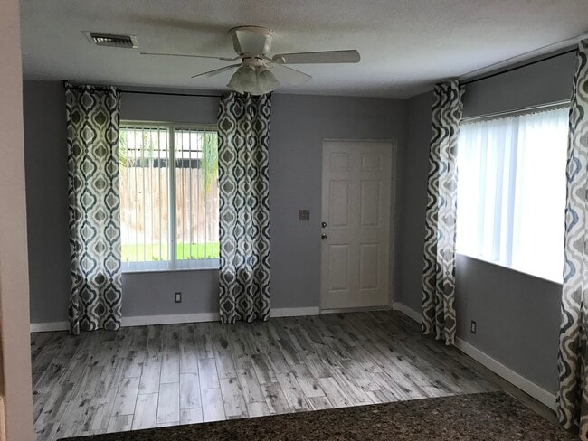 Photo - 125 NE 30th Ct Unit 125