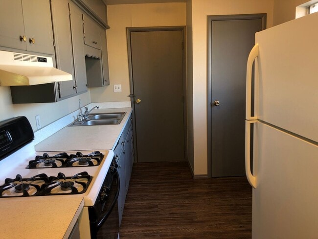 Photo - Cute 3-4 bed room, 1 bath home for rent in...