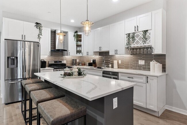 Photo - 1611 N 27th St