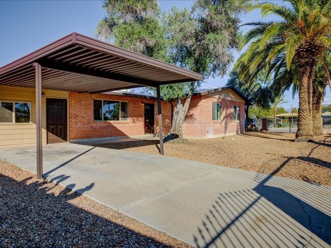 Photo - Beautiful 3-Bedroom Home with Private Pool & Security Gate