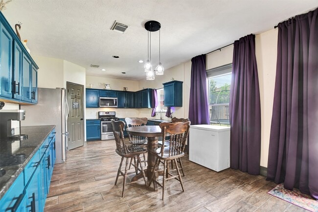 Photo - 6706 Lindale Manor Ct