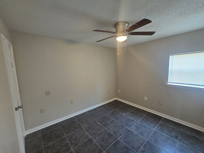 Photo - Newly Renovated 3 Bedroom 2.5 bathroom Townhouse
