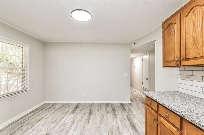 5401 Bayberry Ln