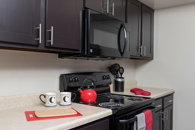 Photo - Crescent Centre Apartments & Townhomes