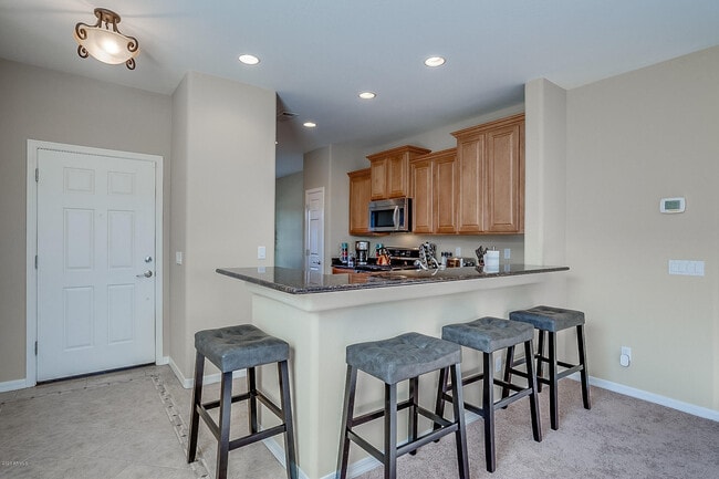 26731 W Pontiac Dr