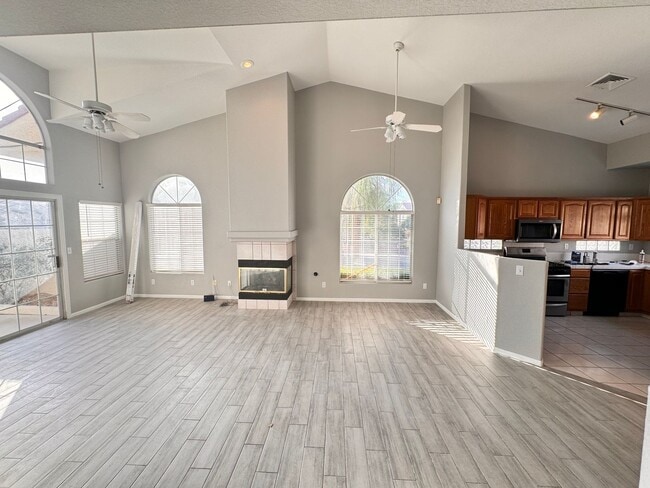 Photo - 2 Bed + Den Single Story Home in Painted Desert