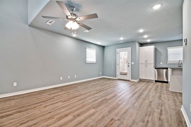 Photo - Beautiful 2 Bed, 3 Bath Home Just Off Weddington!