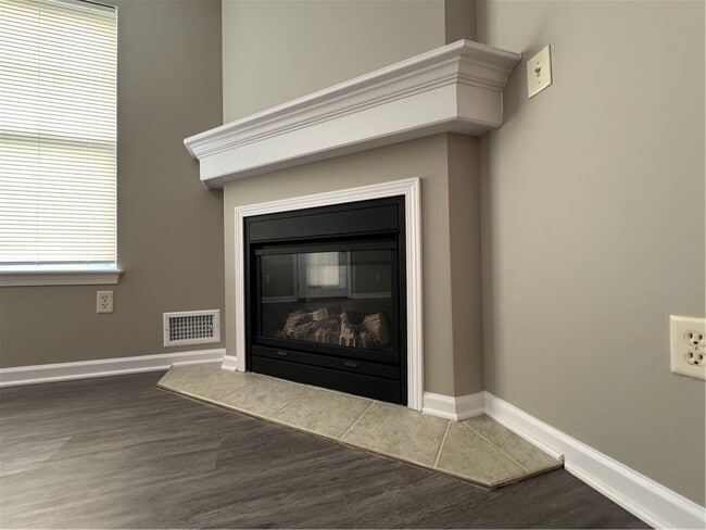Photo - 1301 Hill Park Ct