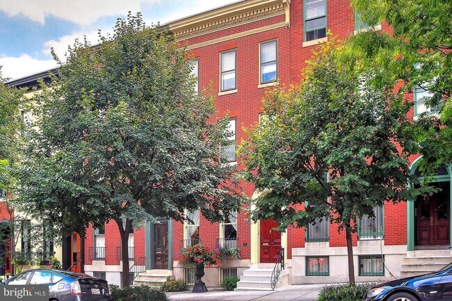 Photo - 1720 Bolton St Unit 1