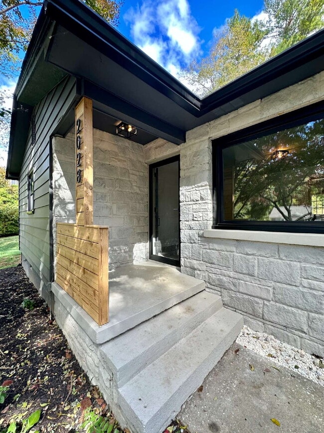 Photo - "Charming 2-Bed Gem with Granite Elegance ...