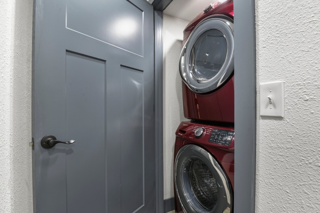 Photo - 104 Stuart St