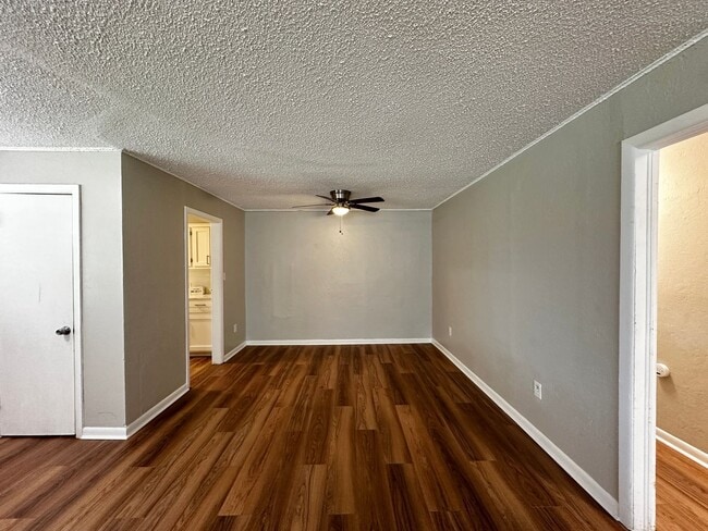 Photo - Wascher  Duplex Unit 2017 NW 27th ST