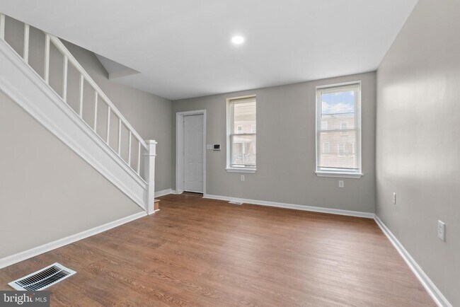 Photo - 3427 Ravenwood Ave
