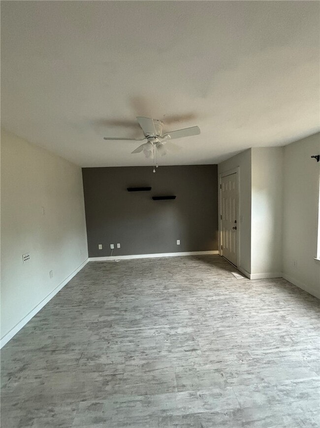 Photo - 203 SE 7th St