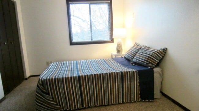 Photo - Yorkshire Apartments