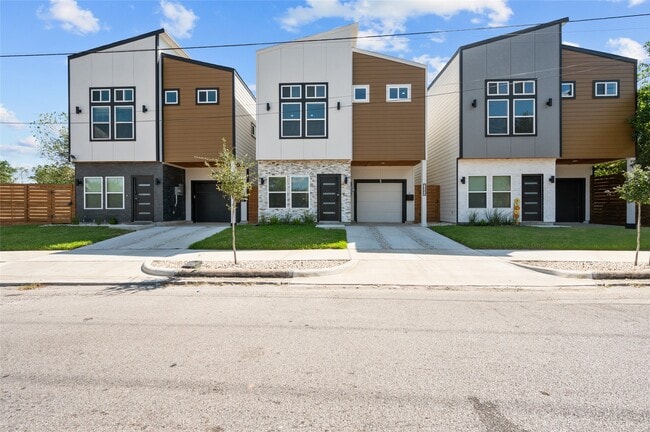 Building Photo - 7089 Tierwester St