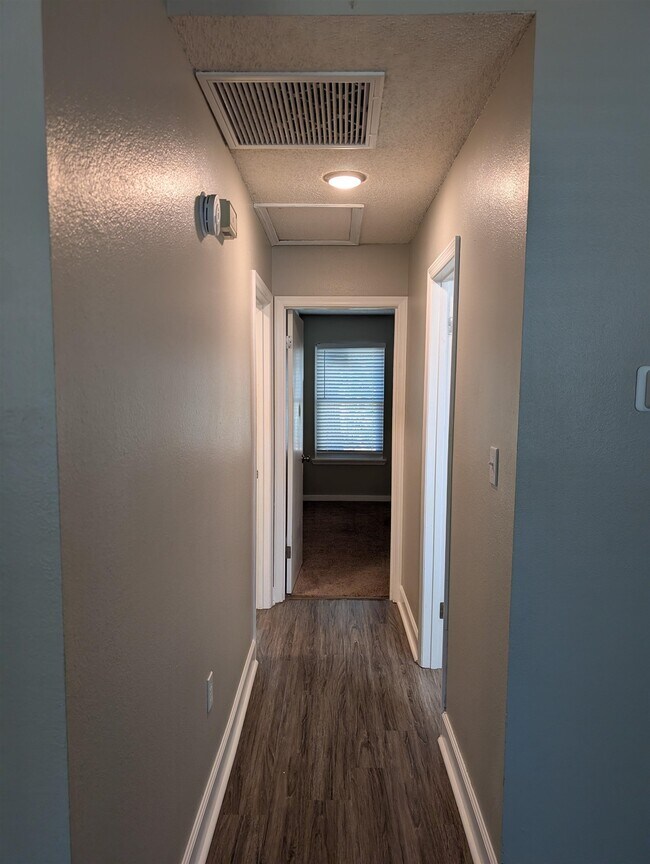 Photo - 447 Cactus St