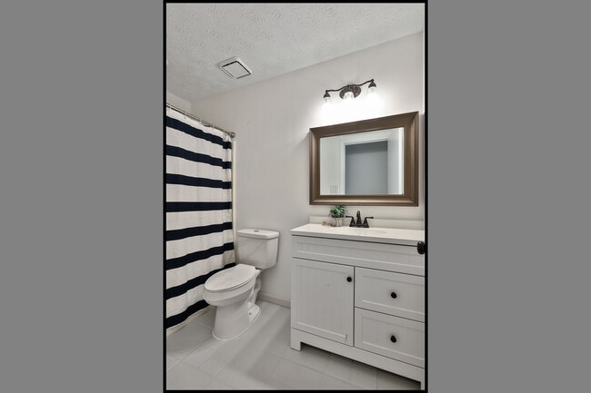 Photo - 37 Seven Pines Cir