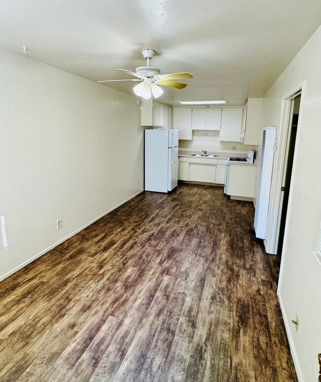 Photo - 212 W 1st Ave