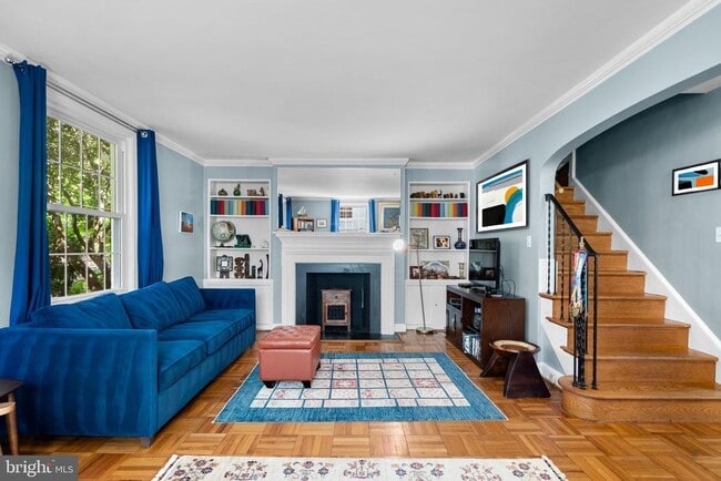 Building Photo - 3524 Davenport St NW Rental