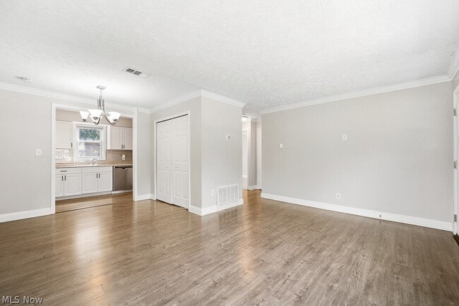 2326 Greenvale Rd