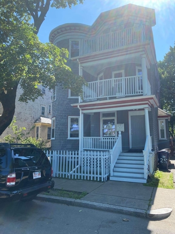 Building Photo - 25 Wainwright St Unit 1