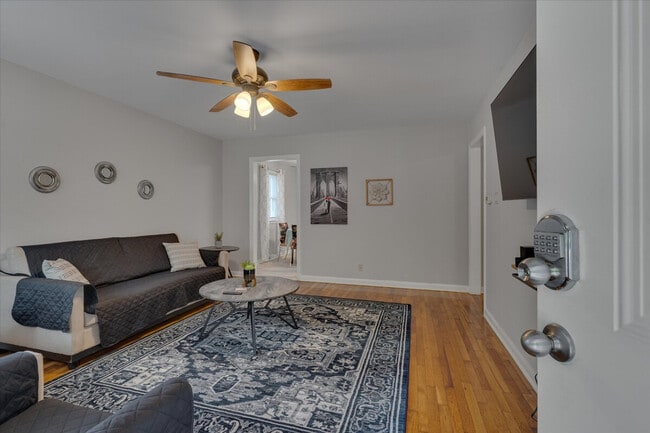 Photo - 804 Urban Ave Unit SI ID1391825P