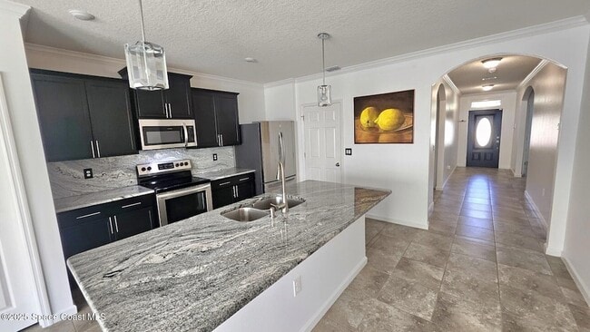 Photo - 965 Newton Cir