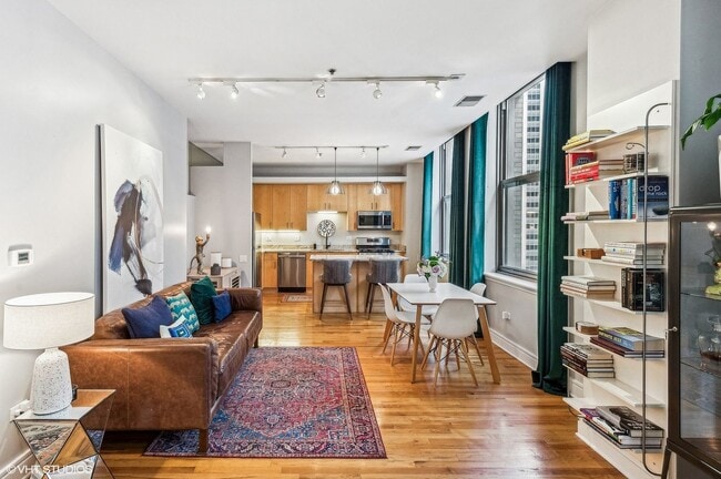 Photo - 212 W Washington St Unit 1703