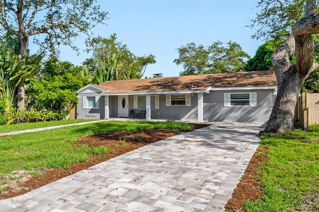 Photo - 1408 Rogers St